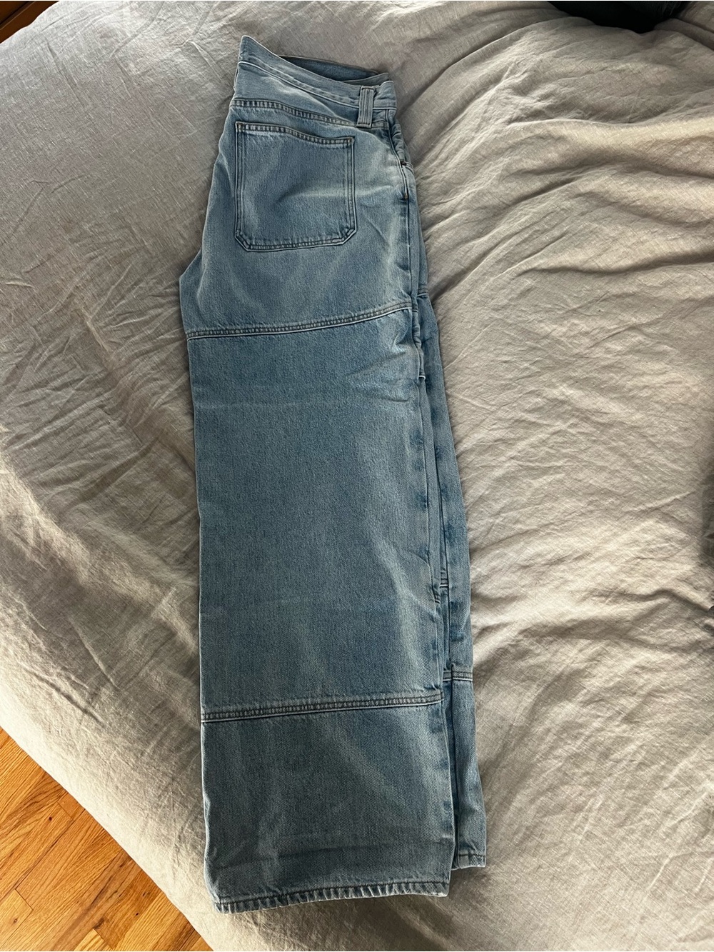 Levi's Wedgie High-Rise Jeans - Light Blue Denim - Picture 3 of 4